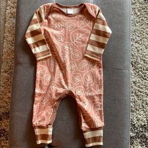 NWOT Tesa Babe adorable leaf print playsuit 6-12mo